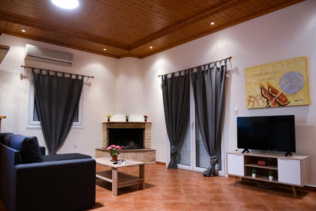 Patras Cozy Lodge Extérieur photo