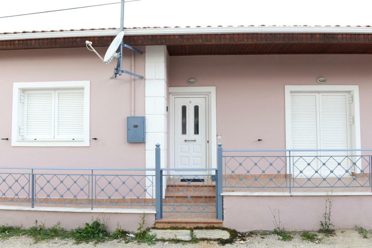 Patras Cozy Lodge Extérieur photo