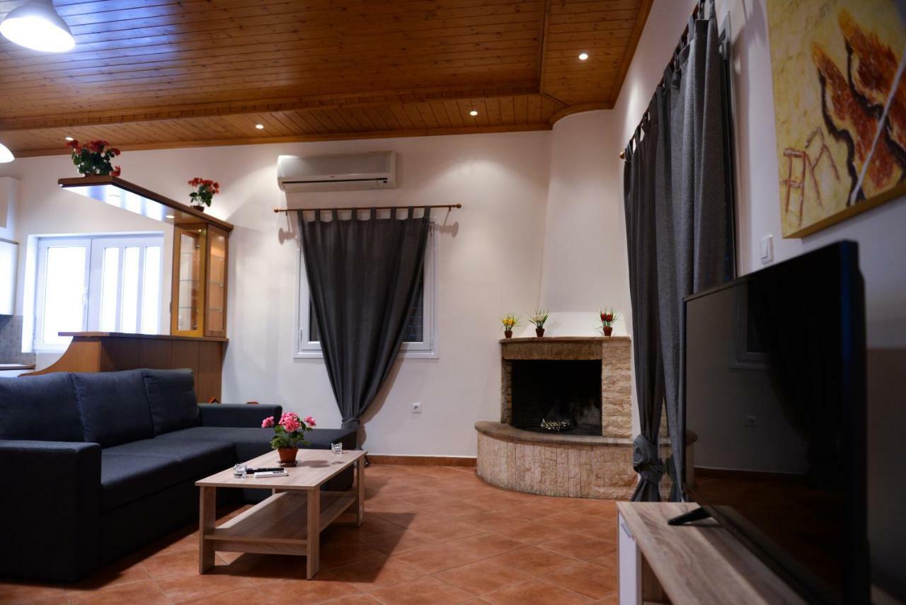Patras Cozy Lodge Extérieur photo
